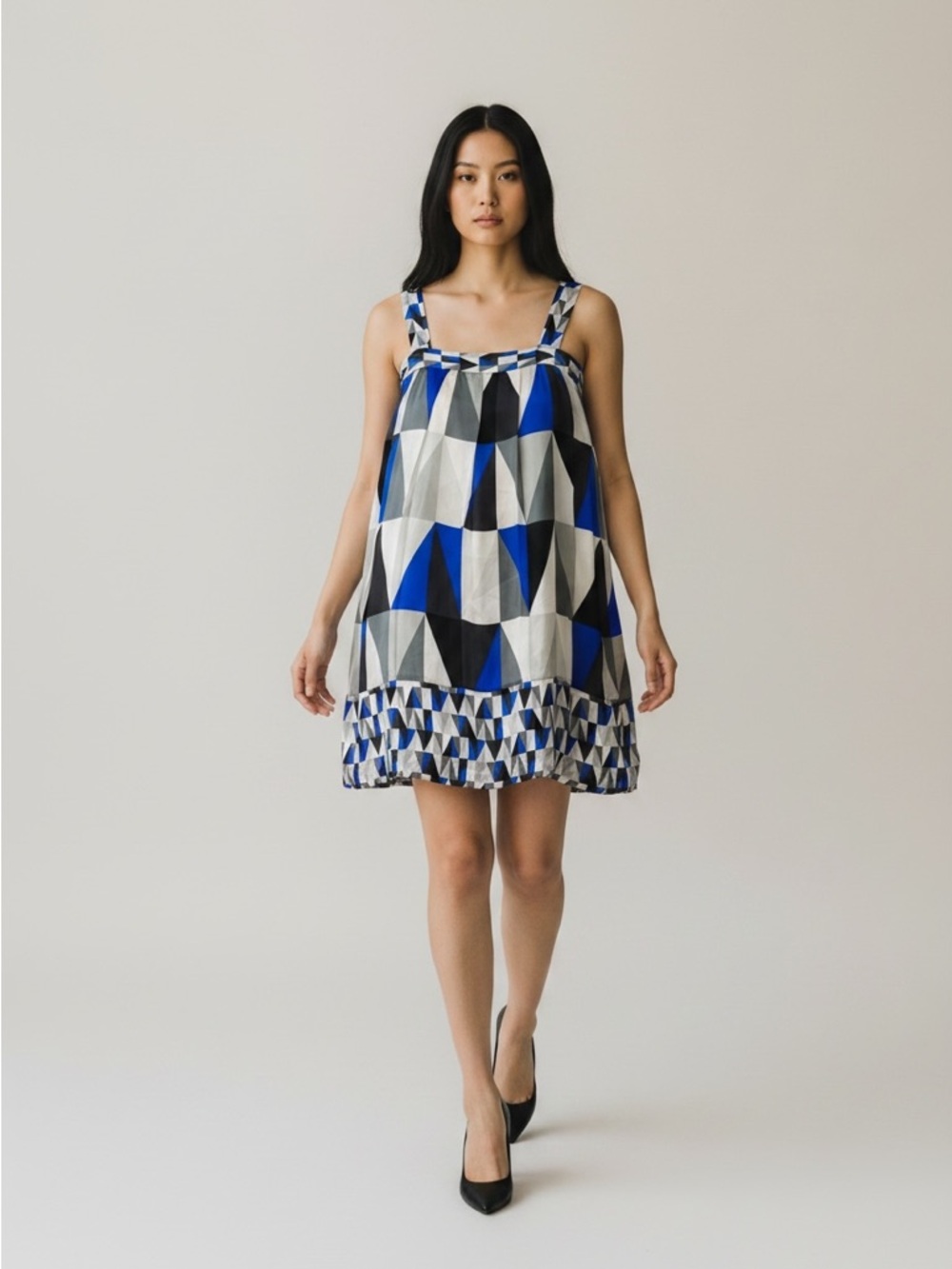Theory 100% Silk Pleaded Baby Doll Geometric Dress with silk lining EUC Size 4